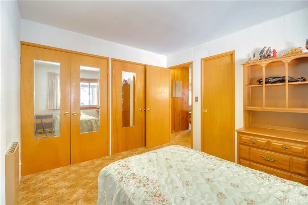960 Snowbird Road Wrightwood, CA 92397