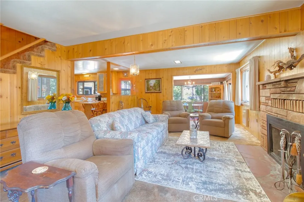 960 Snowbird Road Wrightwood, CA 92397