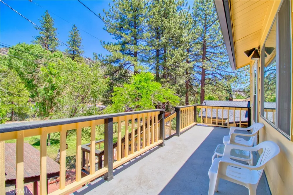 960 Snowbird Road Wrightwood, CA 92397