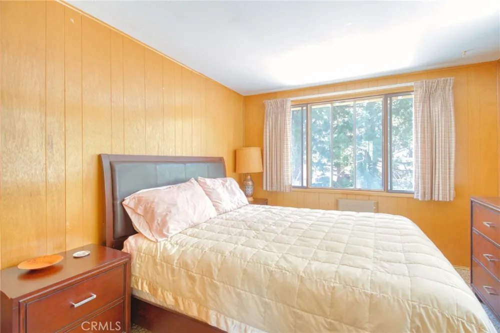 960 Snowbird Road Wrightwood, CA 92397