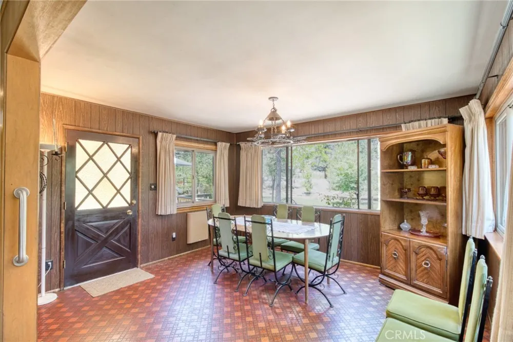 960 Snowbird Road Wrightwood, CA 92397