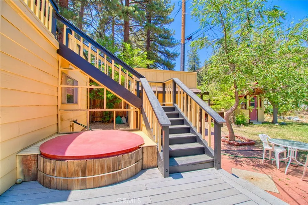 960 Snowbird Road Wrightwood, CA 92397