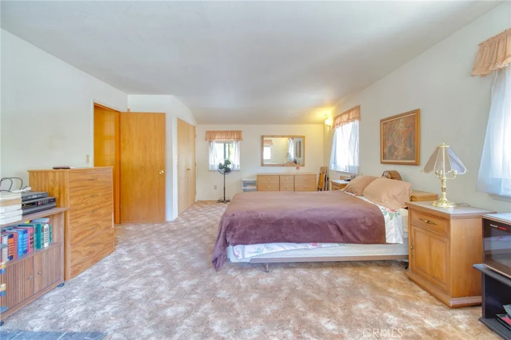 960 Snowbird Road Wrightwood, CA 92397
