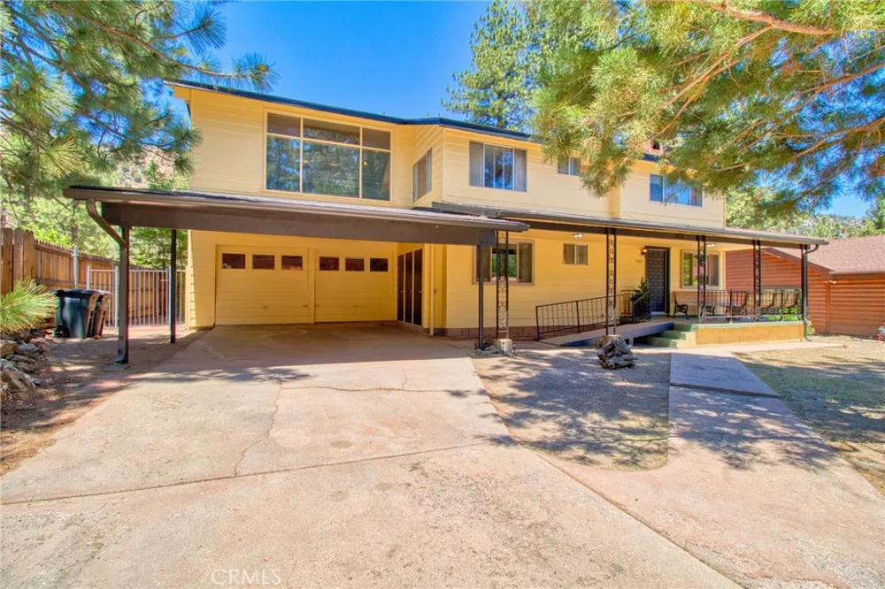 960 Snowbird Road Wrightwood, CA 92397