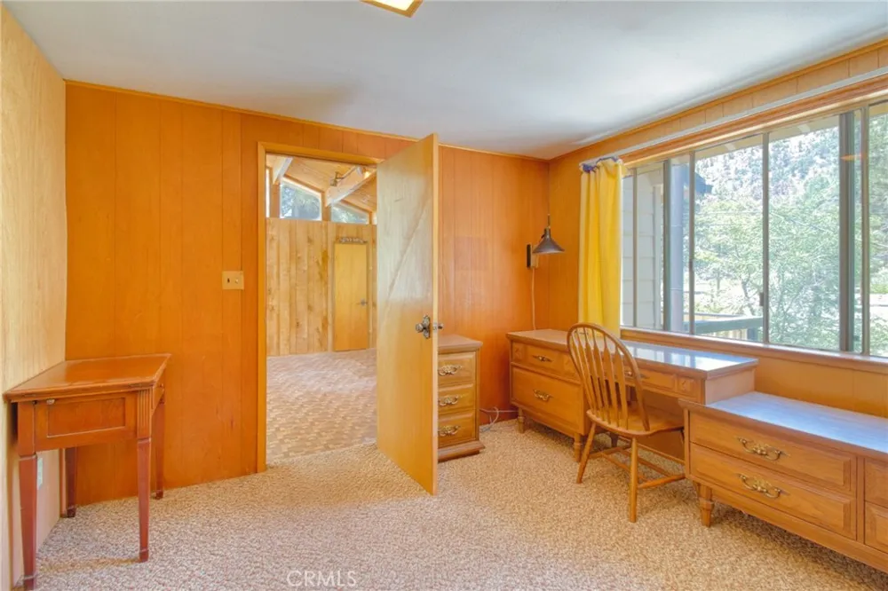 960 Snowbird Road Wrightwood, CA 92397