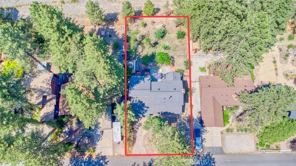 960 Snowbird Road Wrightwood, CA 92397