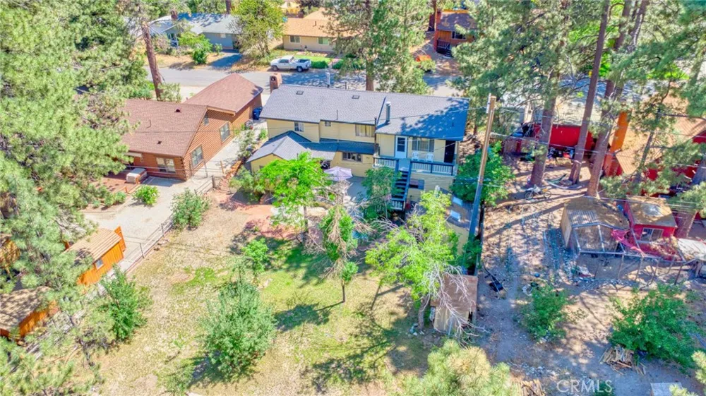 960 Snowbird Road Wrightwood, CA 92397