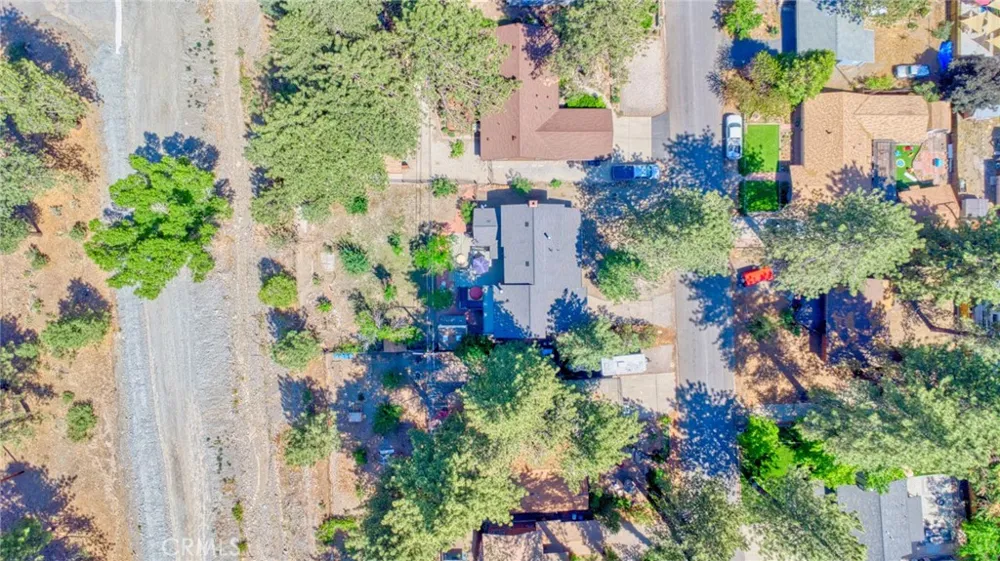 960 Snowbird Road Wrightwood, CA 92397