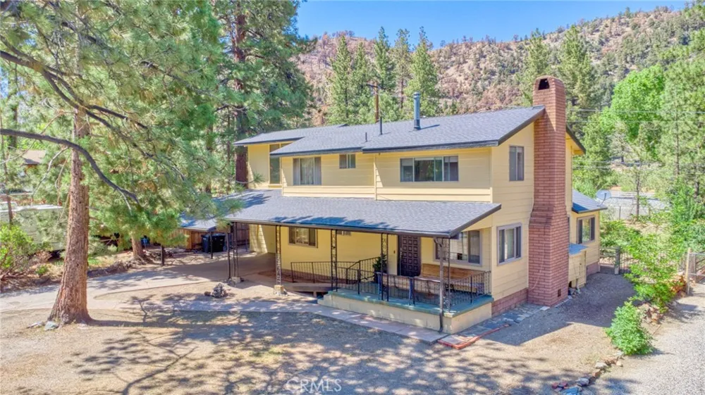 960 Snowbird Road Wrightwood, CA 92397