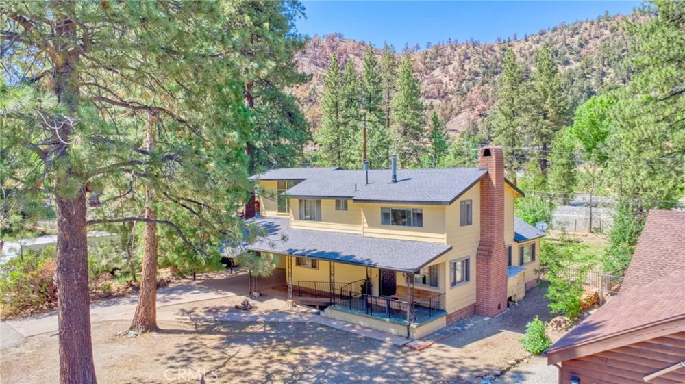 960 Snowbird Road Wrightwood, CA 92397