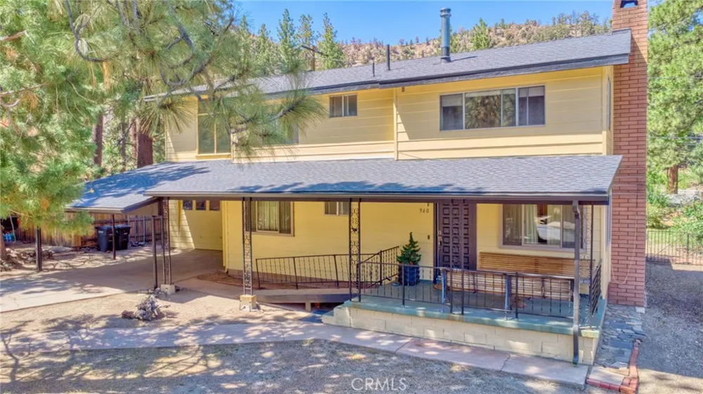 960 Snowbird Road Wrightwood, CA 92397