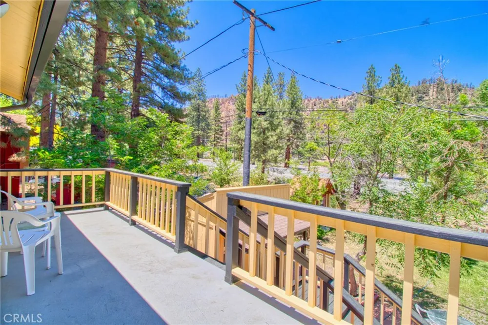 960 Snowbird Road Wrightwood, CA 92397
