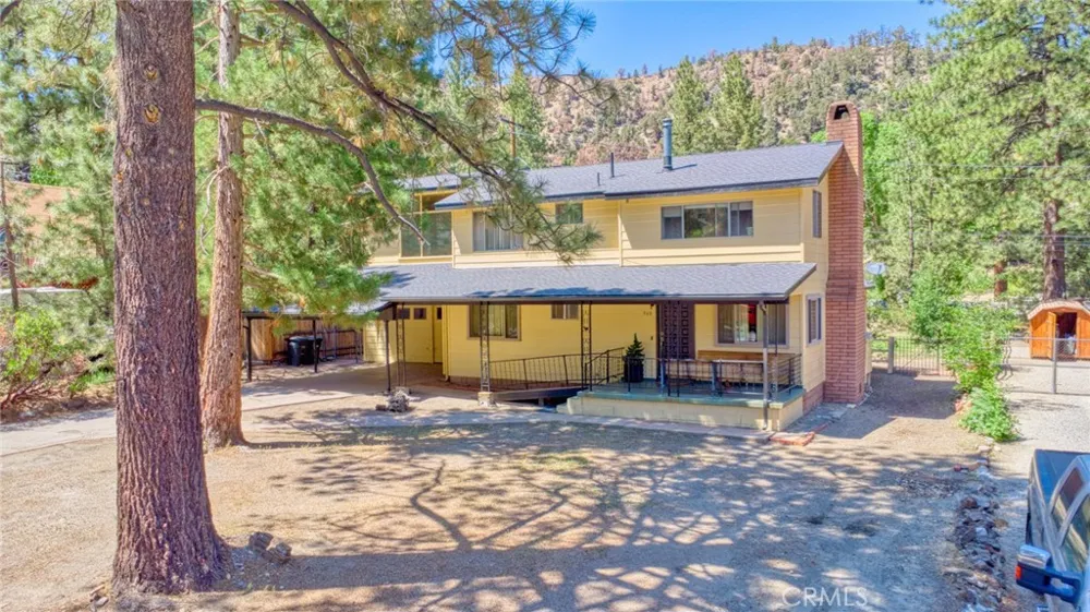 960 Snowbird Road Wrightwood, CA 92397