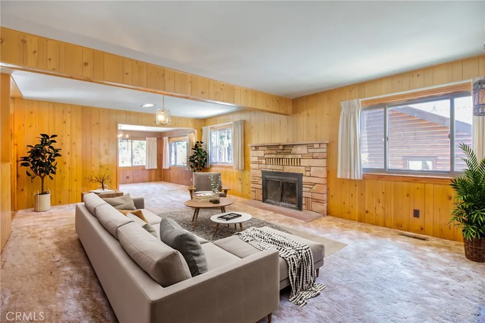 960 Snowbird Road Wrightwood, CA 92397