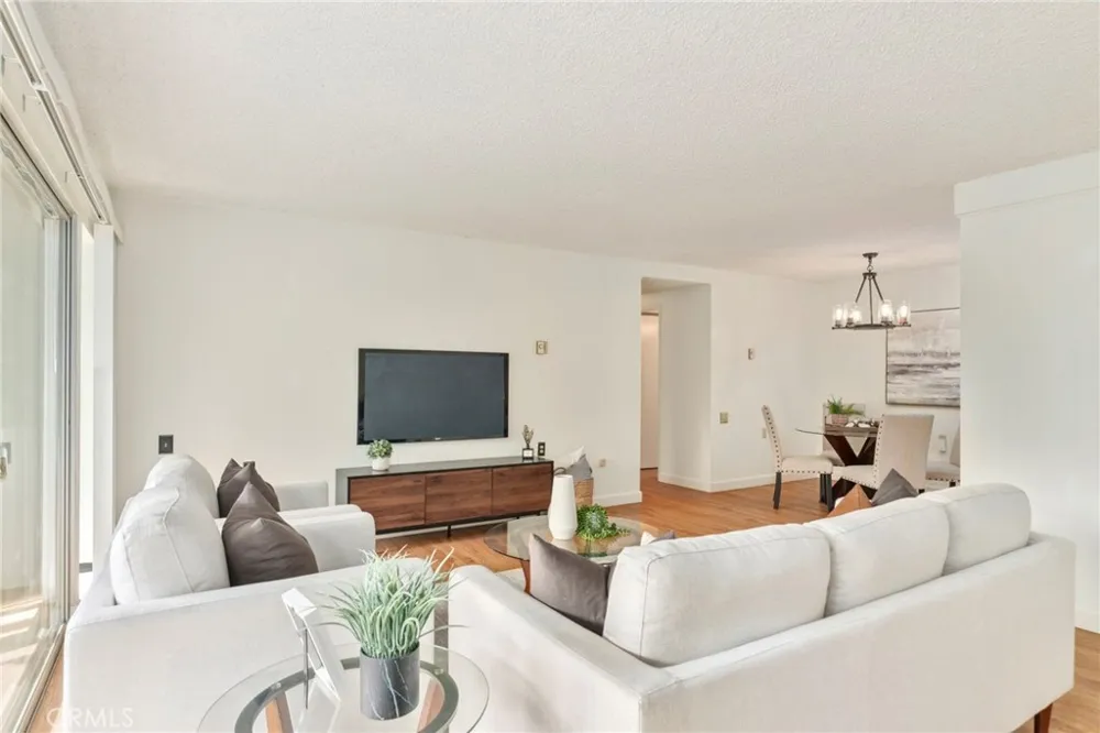 225 Avenida Majorca Laguna Woods, CA 92637