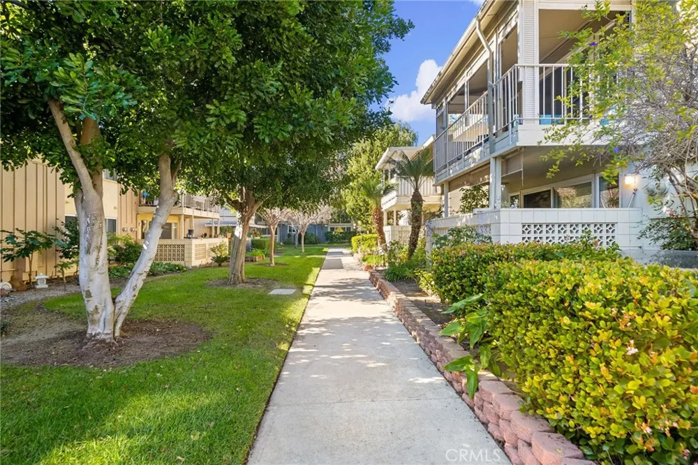 225 Avenida Majorca Laguna Woods, CA 92637