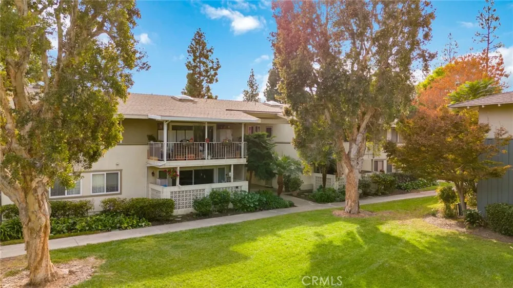 225 Avenida Majorca Laguna Woods, CA 92637