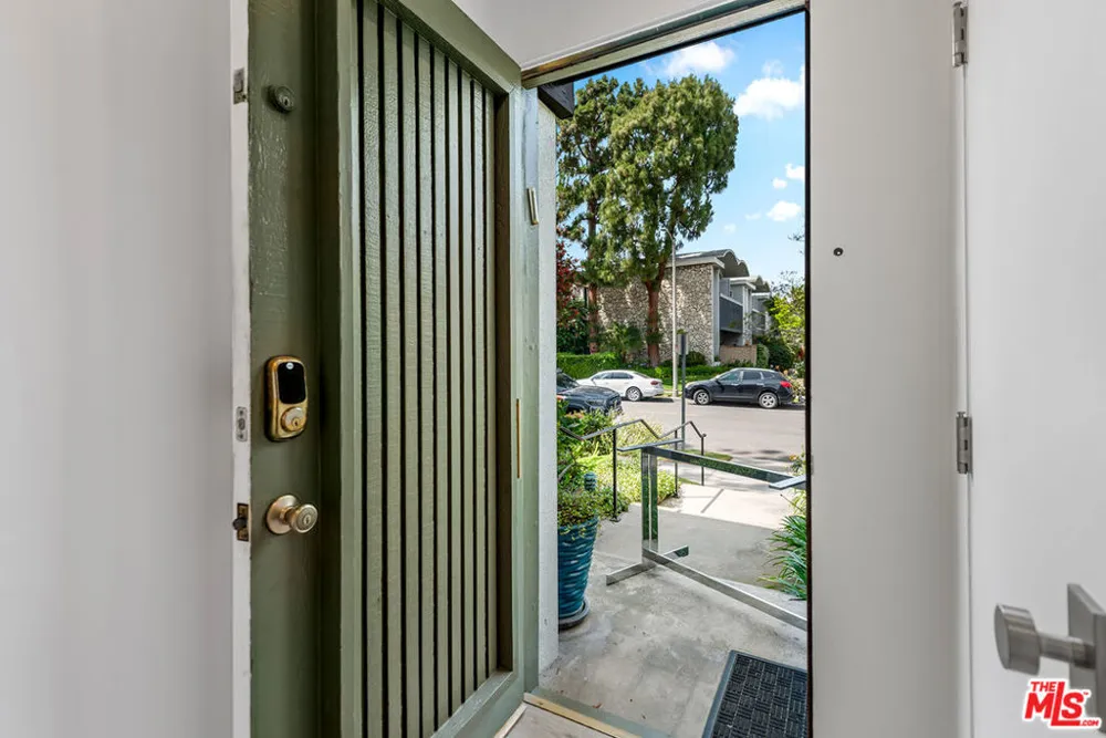 4801 La Villa Marina #C Marina del Rey, CA 90292