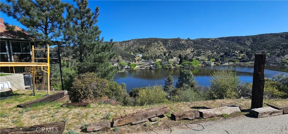 Newview Drive Lake Hughes, CA 93532