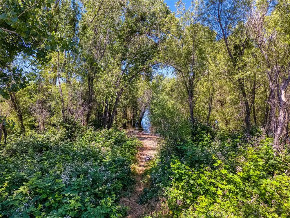 5905 E Highway 20 Lucerne, CA 95458