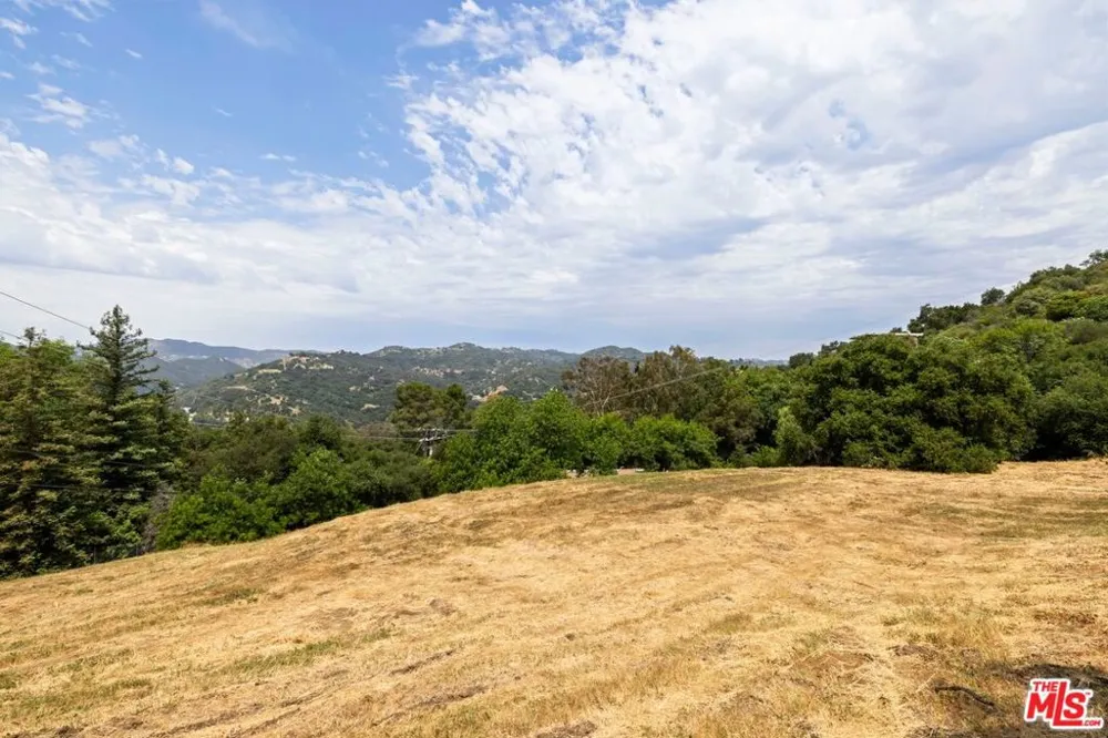 Colina Dr Topanga, CA 90290