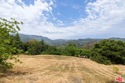 Colina Dr