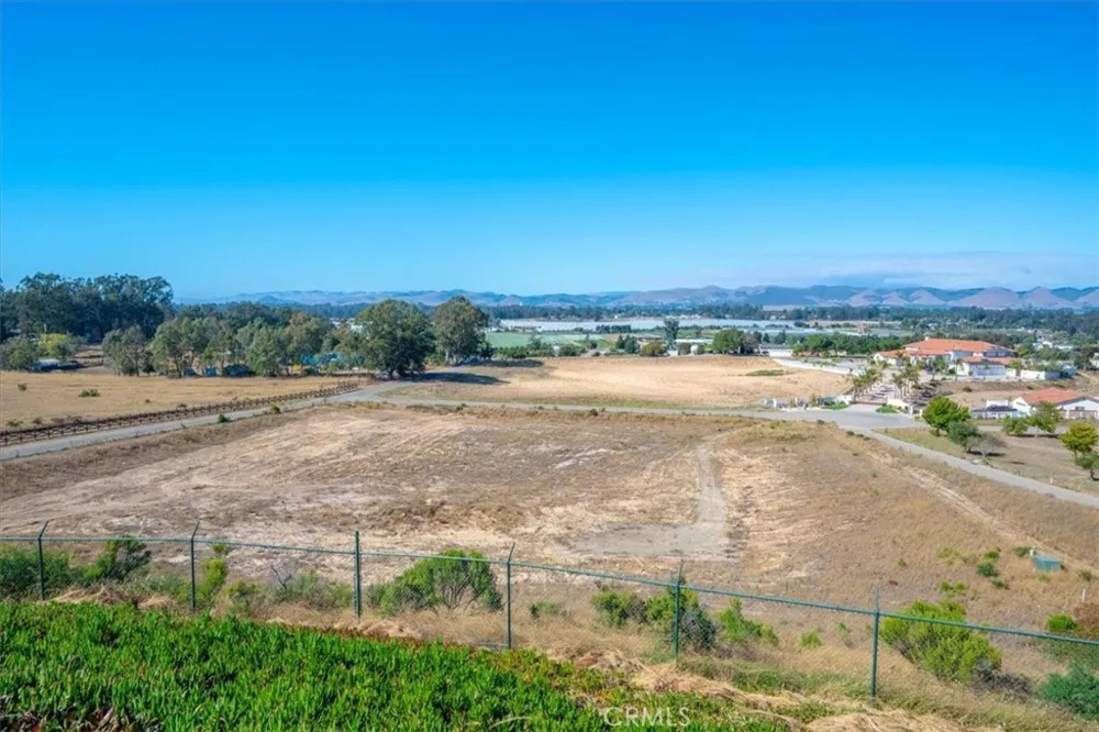 1685 Scenic View Way Nipomo, CA 93444