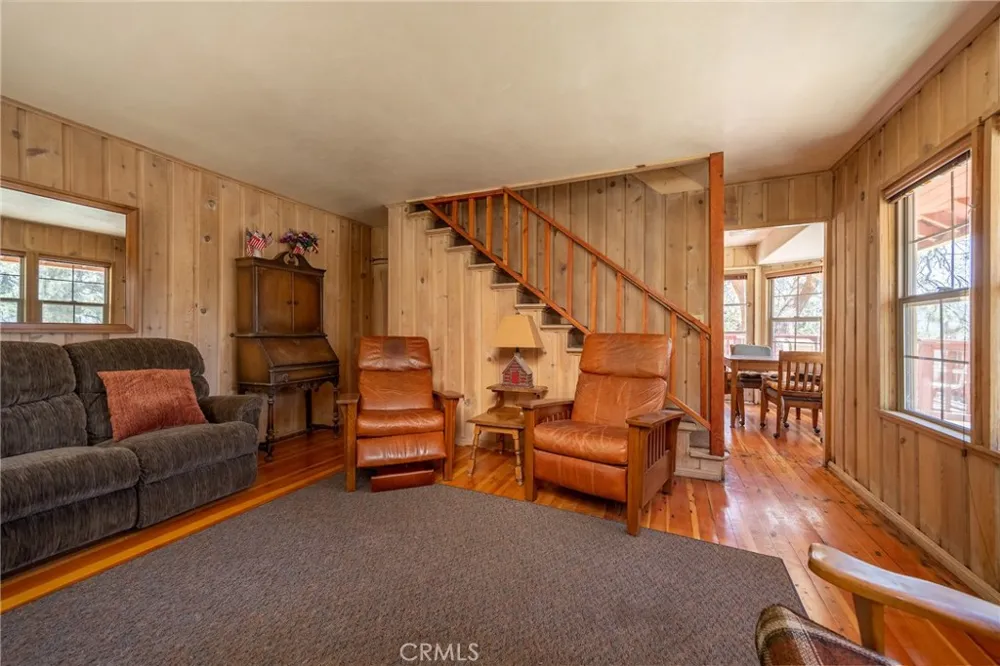 352 Big Bear Trail Fawnskin, CA 92333