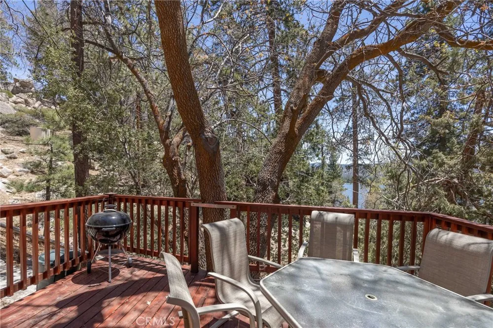 352 Big Bear Trail Fawnskin, CA 92333