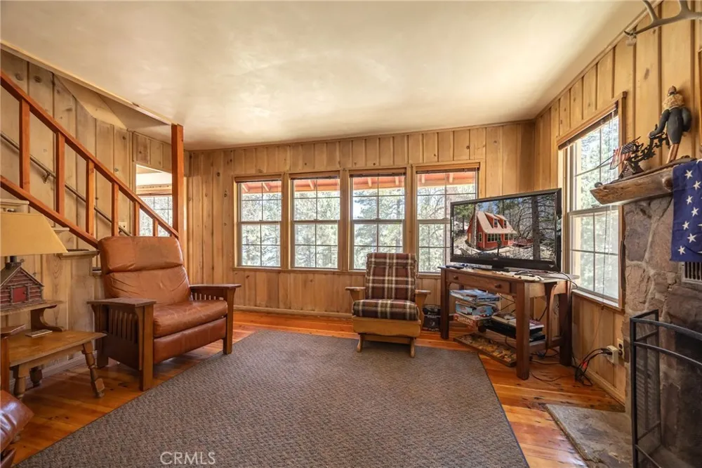 352 Big Bear Trail Fawnskin, CA 92333