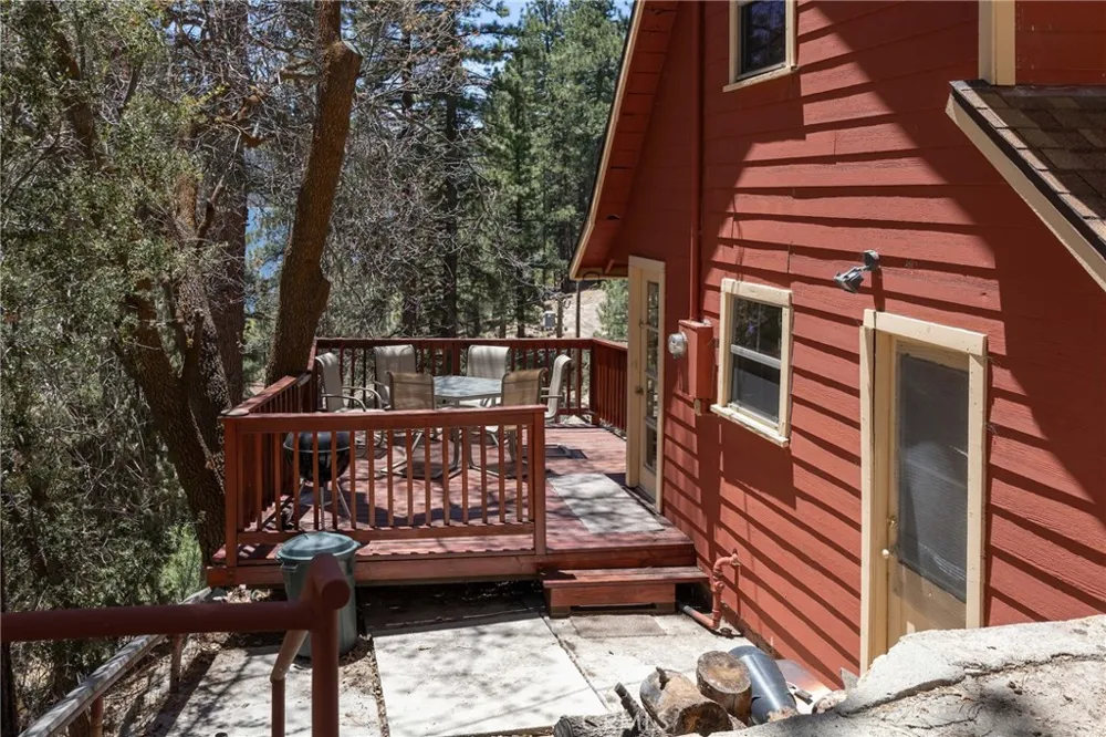352 Big Bear Trail Fawnskin, CA 92333
