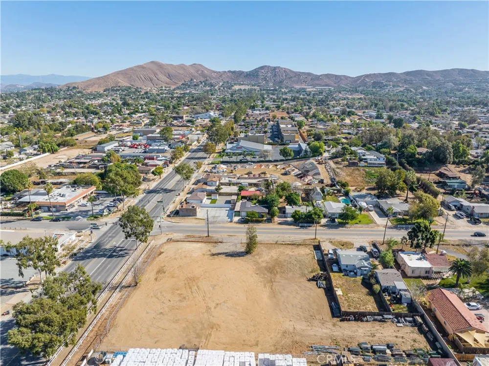 1100 6th St Norco, CA 92860