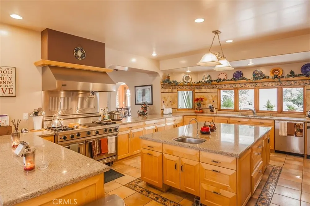 4305 Sunflower Avenue Covina, CA 91724