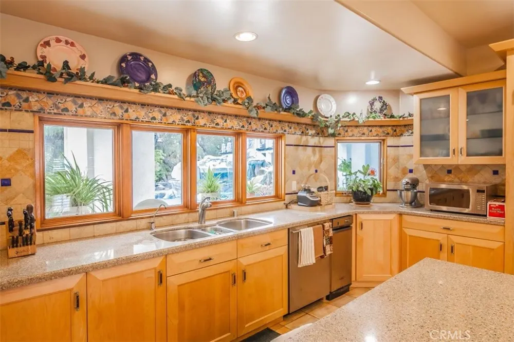 4305 Sunflower Avenue Covina, CA 91724