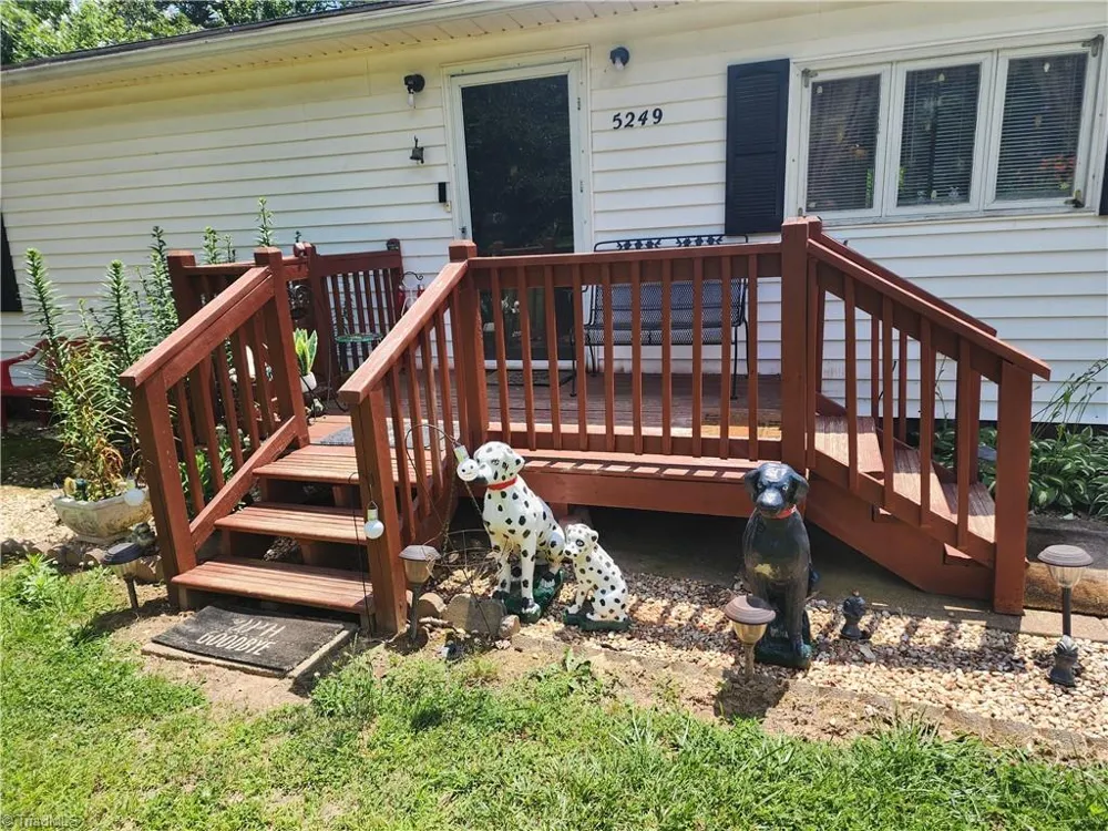 5249 Forbush Road East Bend, NC 27018