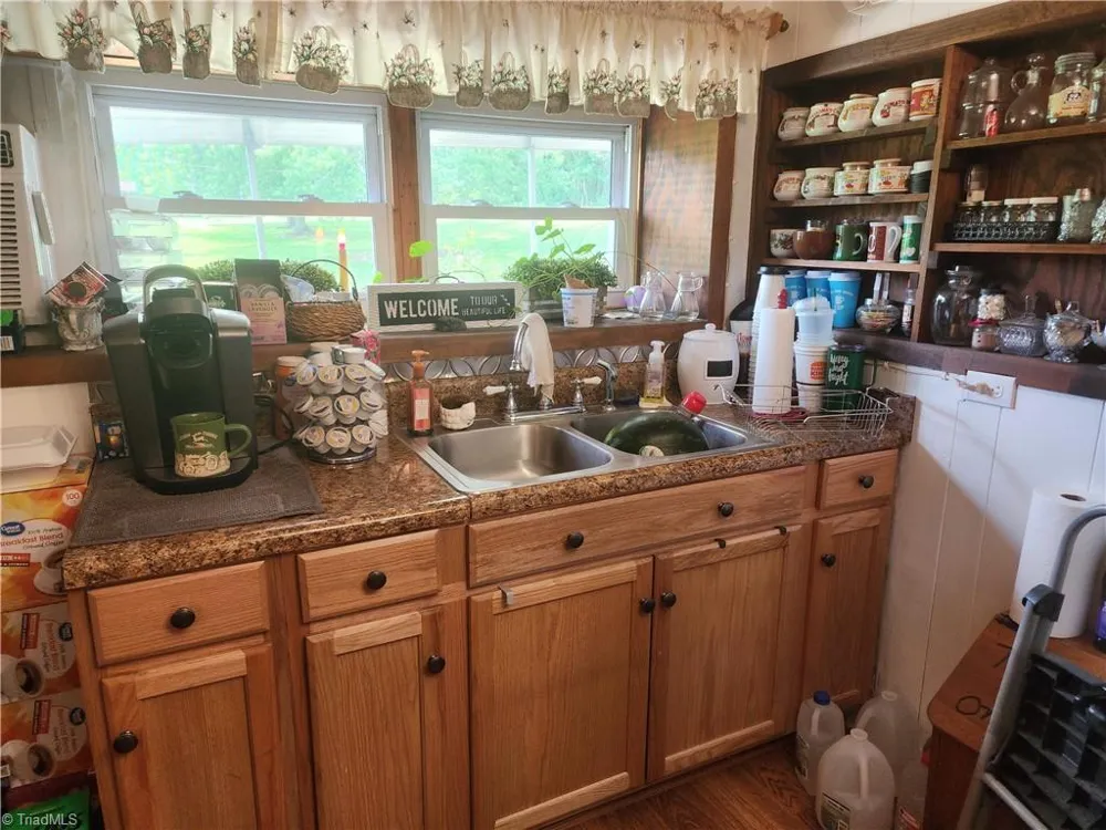 5249 Forbush Road East Bend, NC 27018