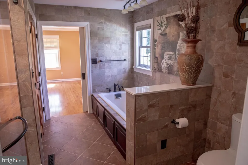 27135 E LILLIAN STREET Hebron, MD 21830