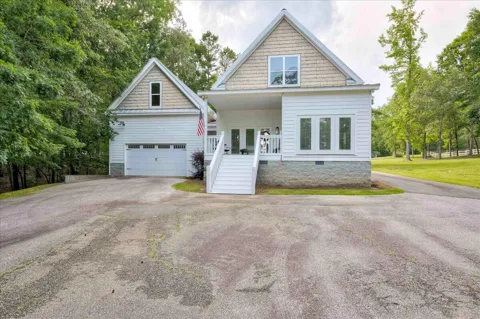 1034 Pointe Court