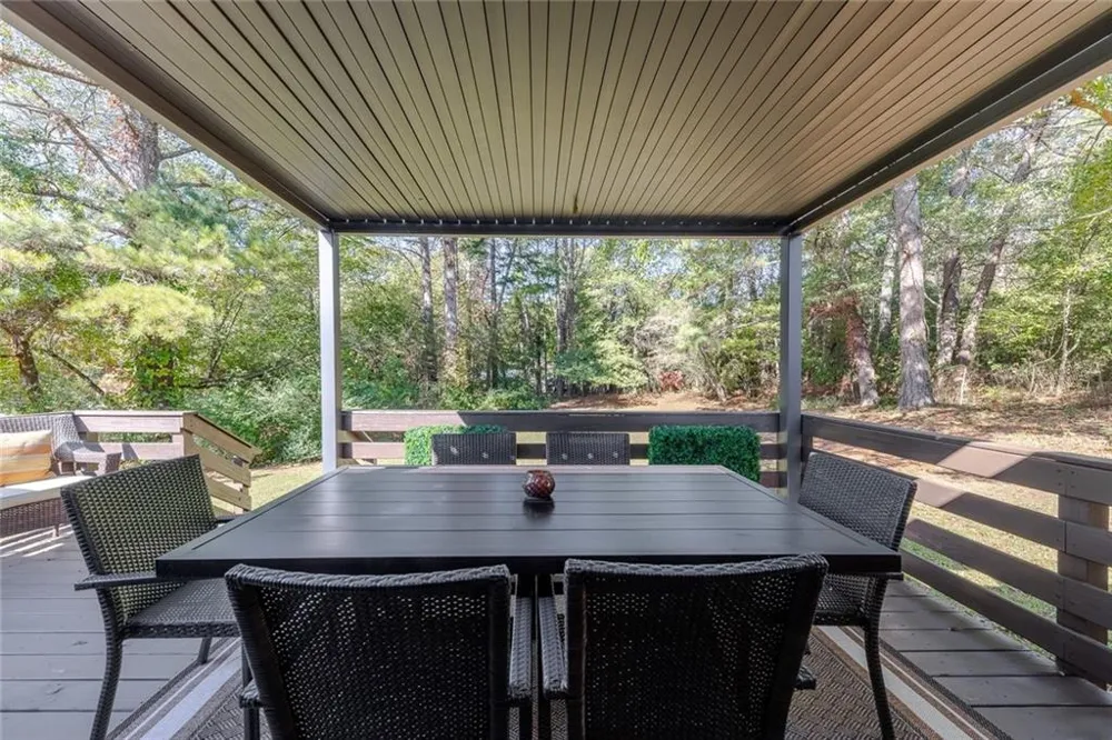 111 Robinhood Drive Woodstock, GA 30188
