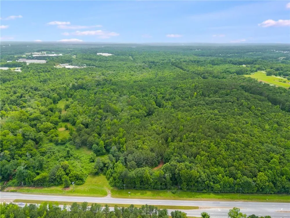 2464 N 27 Highway & Bagwell Road Carrollton, GA 30117