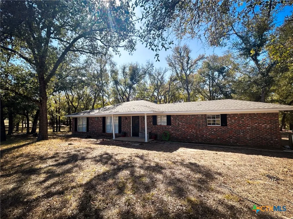 295 Goetz Rd Cameron, TX 76520