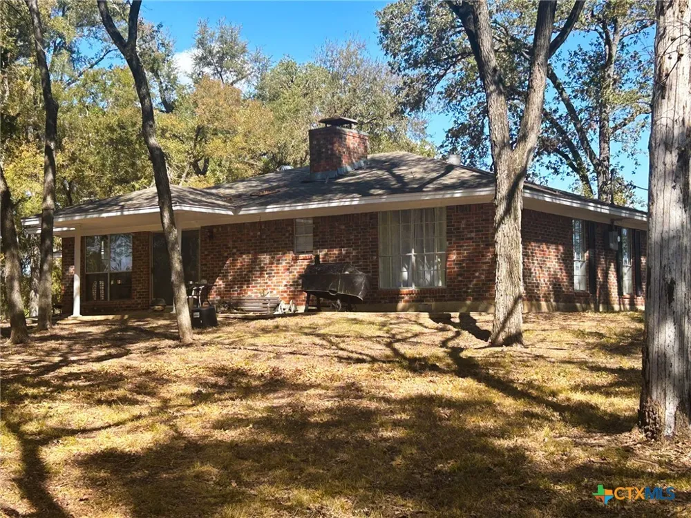 295 Goetz Rd Cameron, TX 76520