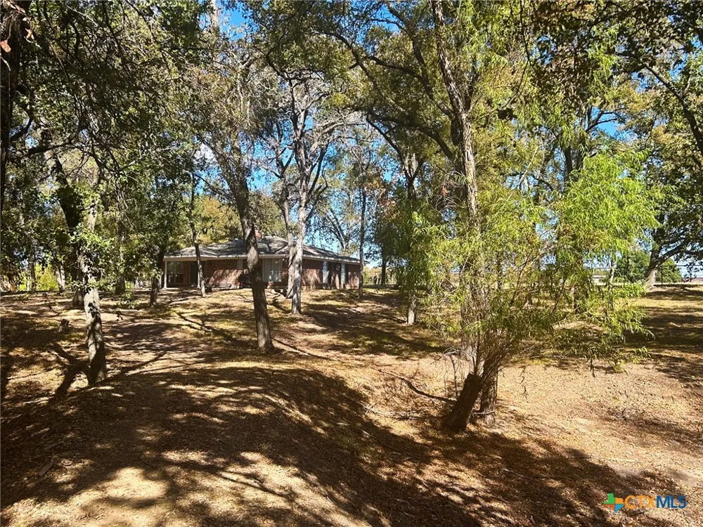 295 Goetz Rd Cameron, TX 76520