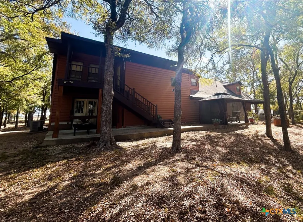 295 Goetz Rd Cameron, TX 76520