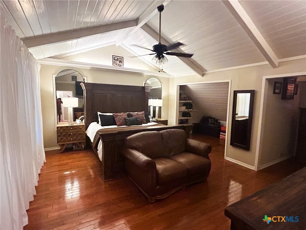 295 Goetz Rd Cameron, TX 76520