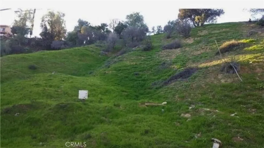 4525 Ensenada Woodland Hills, CA 91307