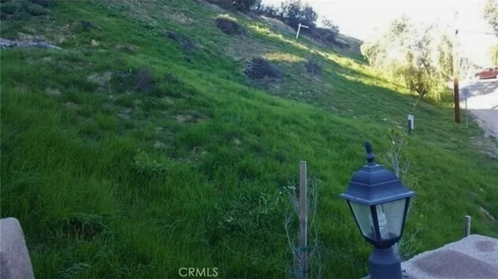 4525 Ensenada Woodland Hills, CA 91307