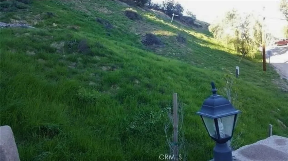 4525 Ensenada Woodland Hills, CA 91307