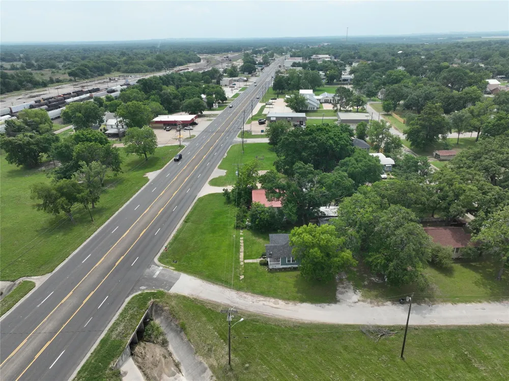 17066 State Highway 36 S Somerville, TX 77879