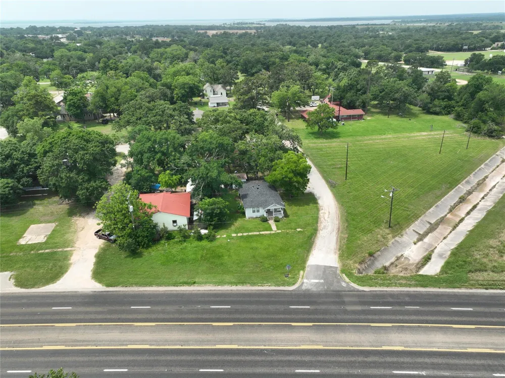 17066 State Highway 36 S Somerville, TX 77879